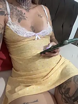 hotskinny1 online show from February 27, 2026, 10:21 pm