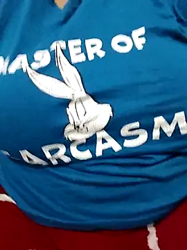 Hottyalia online show from April 23, 2026, 5:59 pm