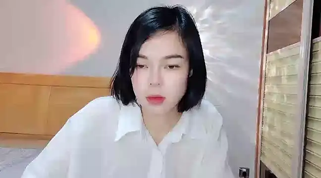 Linda-LL online show from January 27, 2025, 2:10 am