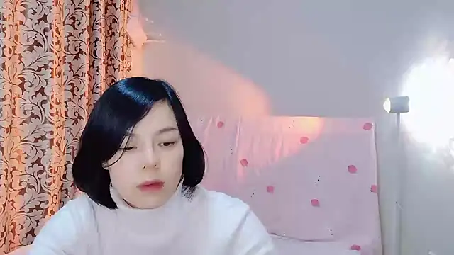 Linda-LL online show from March 7, 2025, 2:23 pm