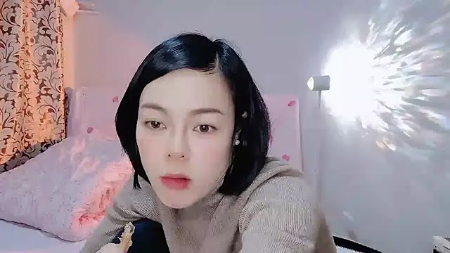 Linda-LL online show from March 9, 2025, 8:07 am