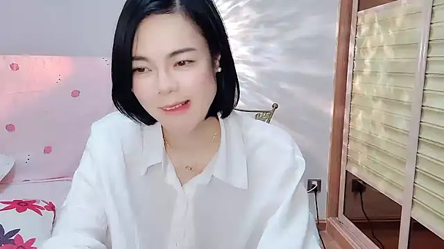 Linda-LL online show from March 16, 2025, 3:06 pm