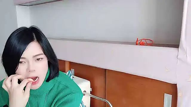 Linda-LL online show from March 19, 2025, 6:03 am