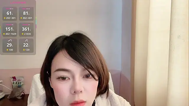 Linda-LL online show from February 18, 2026, 4:41 am