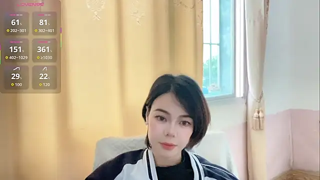 Linda-LL online show from April 2, 2026, 2:42 am