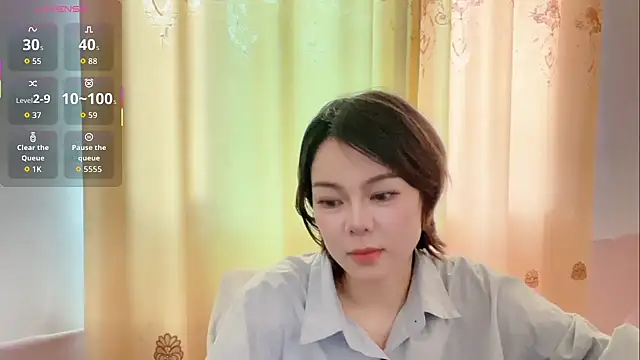 Linda-LL online show from April 15, 2026, 4:52 am