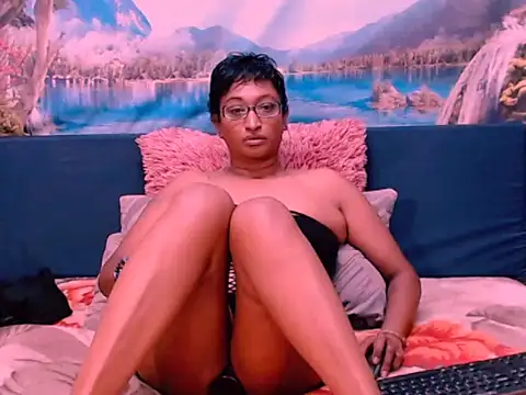 Snapshot of indianspicey chatting on January 15, 2025, 7:44 pm indianspicey online show from January 15, 2025, 7:44 pm