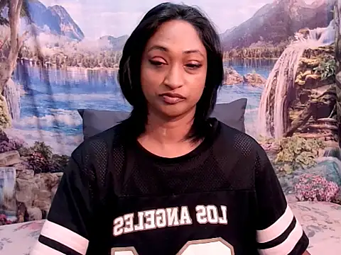 Snapshot of indianspicey chatting on November 18, 2025, 5:23 am indianspicey online show from November 18, 2025, 5:23 am