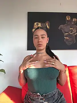 paisitahot1975 online show from January 10, 2025, 9:31 pm