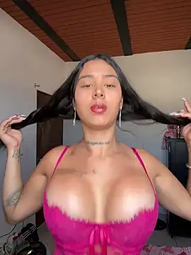 paisitahot1975 online show from January 22, 2025, 4:55 pm