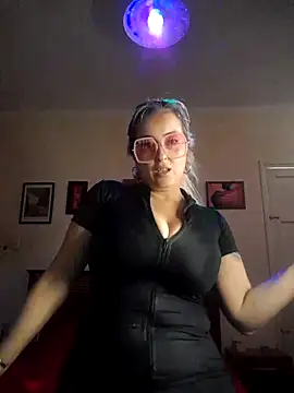 DesireSatler online show from November 16, 2025, 10:26 pm