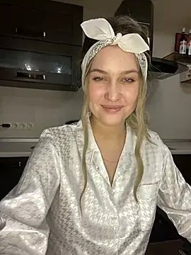 KikiWatson online show from December 23, 2024, 3:01 pm