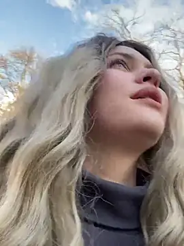 KikiWatson online show from December 24, 2024, 7:17 am