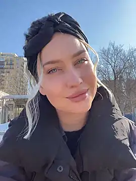 KikiWatson online show from March 9, 2025, 7:12 am