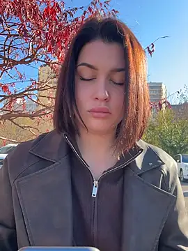 KikiWatson online show from November 3, 2025, 6:58 am