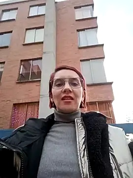 your red rose  online show from December 18, 2024, 10:46 pm