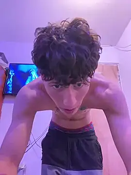 LatinBoysxxx online show from December 5, 2024, 10:12 pm