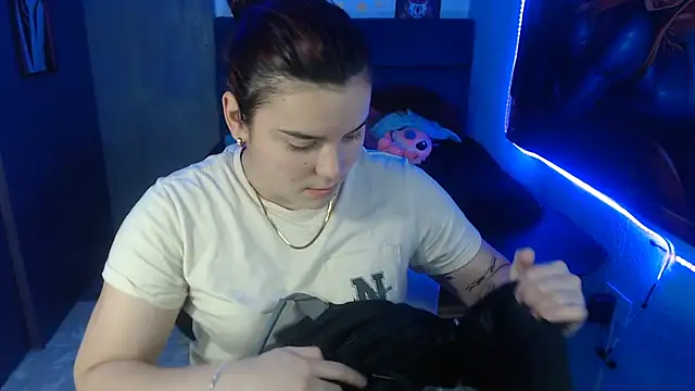 Snapshot of Nika_1_ chatting on January 13, 2025, 6:59 pm Nika 1 online show from January 13, 2025, 6:59 pm