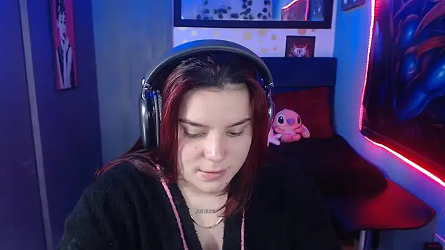 Snapshot of Nika_1_ chatting on January 15, 2025, 9:51 pm Nika 1 online show from January 15, 2025, 9:51 pm