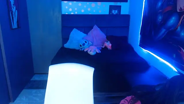 Snapshot of Nika_1_ chatting on January 17, 2025, 10:01 pm Nika 1 online show from January 17, 2025, 10:01 pm