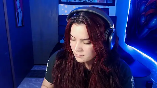 Snapshot of Nika_1_ chatting on January 18, 2025, 6:10 pm Nika 1 online show from January 18, 2025, 6:10 pm