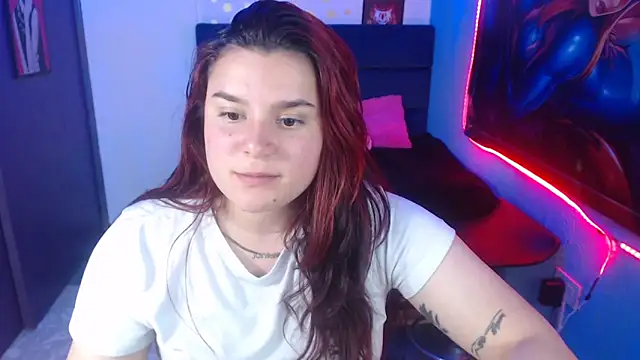 Snapshot of Nika_1_ chatting on January 21, 2025, 5:41 pm Nika 1 online show from January 21, 2025, 5:41 pm