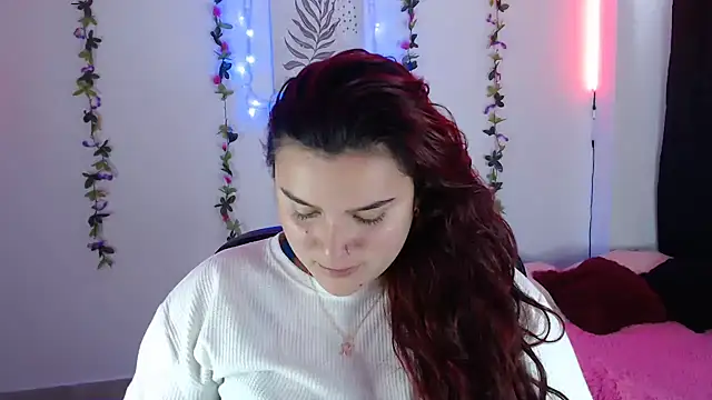 Snapshot of Nika_1_ chatting on February 13, 2025, 5:22 pm Nika 1 online show from February 13, 2025, 5:22 pm