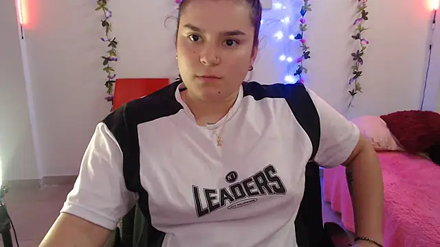 Snapshot of Nika_1_ chatting on February 14, 2025, 5:25 pm Nika 1 online show from February 14, 2025, 5:25 pm