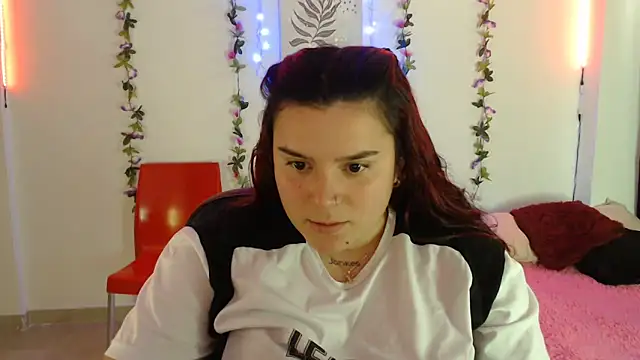 Snapshot of Nika_1_ chatting on February 14, 2025, 8:26 pm Nika 1 online show from February 14, 2025, 8:26 pm