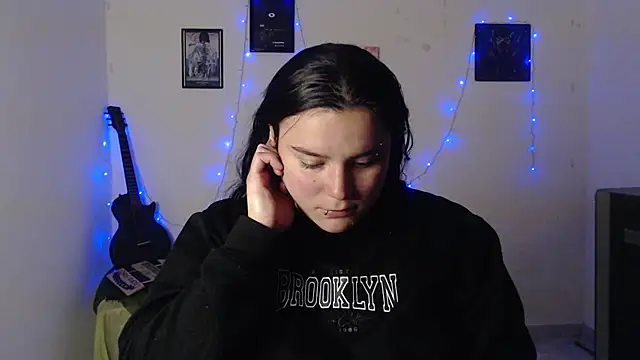 Snapshot of Nika_1_ chatting on September 13, 2025, 8:52 pm Nika 1 online show from September 13, 2025, 8:52 pm