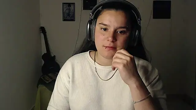 Snapshot of Nika_1_ chatting on September 19, 2025, 6:52 pm Nika 1 online show from September 19, 2025, 6:52 pm