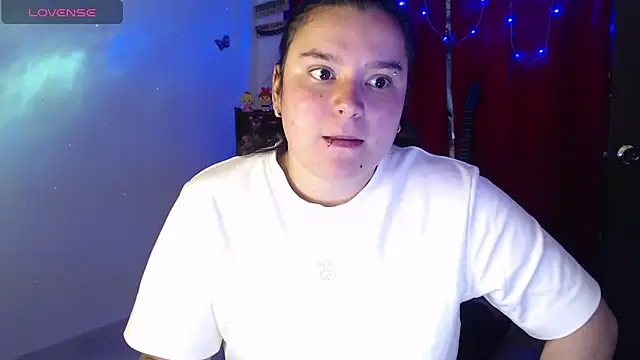 Snapshot of Nika_1_ chatting on October 3, 2025, 12:07 am Nika 1 online show from October 3, 2025, 12:07 am