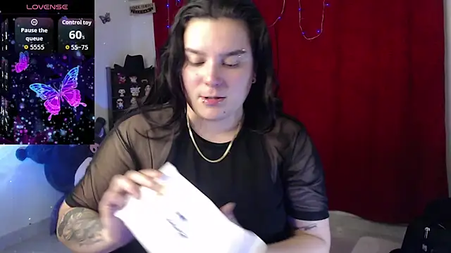 Snapshot of Nika_1_ chatting on November 14, 2025, 2:43 am Nika 1 online show from November 14, 2025, 2:43 am