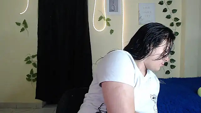 Snapshot of Nika_1_ chatting on January 10, 2026, 2:13 am Nika 1 online show from January 10, 2026, 2:13 am