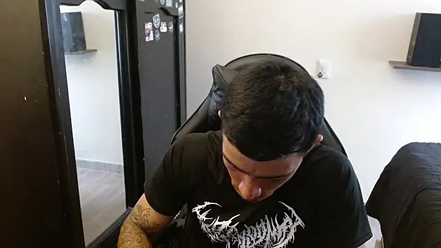 kv   xxx  online show from March 21, 2026, 6:44 pm