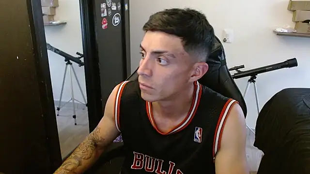 kv   xxx  online show from April 12, 2026, 6:02 pm