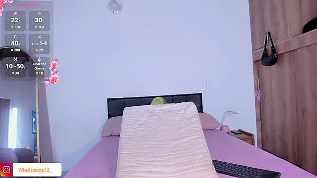 medussa13  online show from February 28, 2026, 12:06 pm