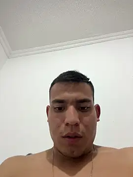 stiven-p23 online show from April 18, 2026, 3:54 am