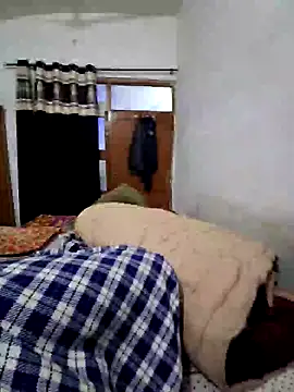 Snapshot of menakshiiikaur chatting on December 14, 2024, 2:21 pm menakshiiikaur online show from December 14, 2024, 2:21 pm