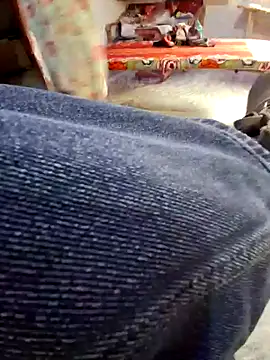 Snapshot of menakshiiikaur chatting on December 20, 2024, 6:29 am menakshiiikaur online show from December 20, 2024, 6:29 am