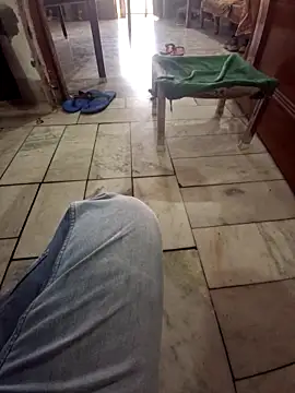 Snapshot of menakshiiikaur chatting on March 31, 2026, 2:35 am menakshiiikaur online show from March 31, 2026, 2:35 am