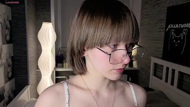 EthalBuffkin online show from April 18, 2026, 7:18 pm