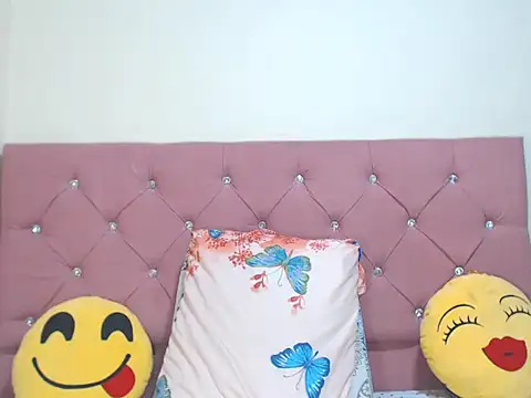 emassquirt28 online show from October 7, 2025, 5:37 am