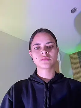 HannaRhodes online show from October 16, 2025, 1:56 pm