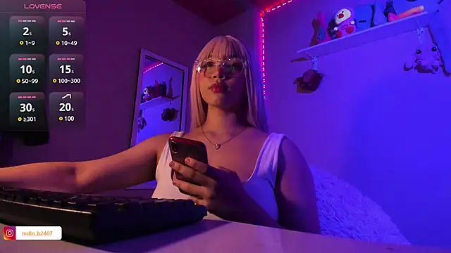 MadelineBenet online show from January 15, 2025, 12:09 am