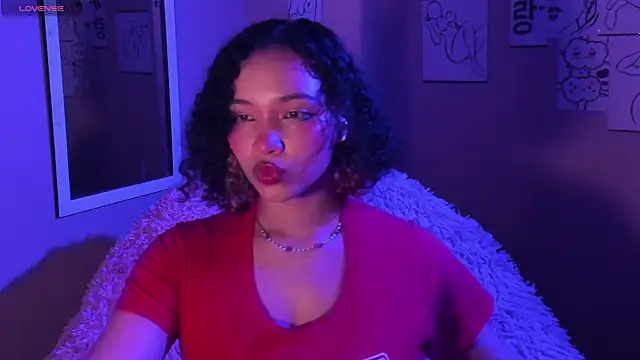 MadelineBenet online show from March 17, 2025, 10:49 pm