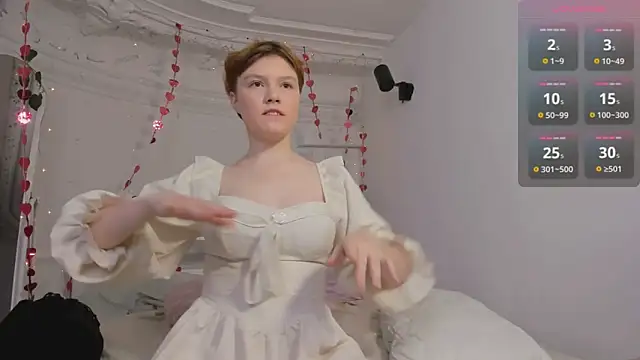 Snapshot of DreamyLuna chatting on January 12, 2025, 3:17 am DreamyLuna online show from January 12, 2025, 3:17 am