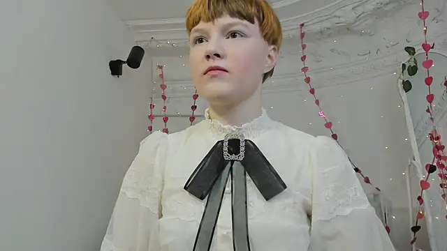 Snapshot of DreamyLuna chatting on January 21, 2025, 8:32 pm DreamyLuna online show from January 21, 2025, 8:32 pm