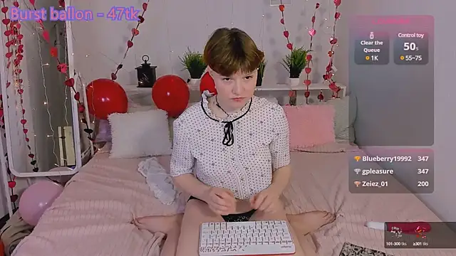 Snapshot of DreamyLuna chatting on January 26, 2025, 8:57 am DreamyLuna online show from January 26, 2025, 8:57 am