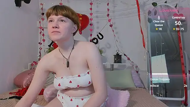 Snapshot of DreamyLuna chatting on January 29, 2025, 12:01 am DreamyLuna online show from January 29, 2025, 12:01 am